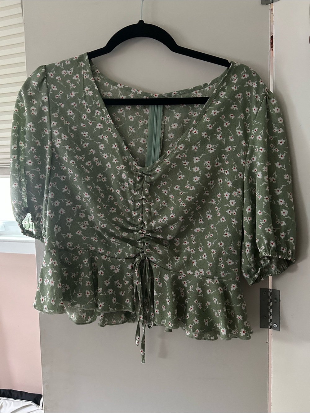 SHEIN Sage Green Floral Lace-Up Peplum Blouse